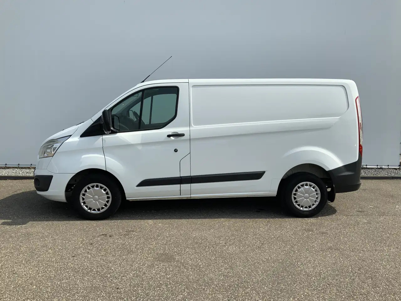 Ford Transit Custom 290 2.2 TDCI L1H2 Trend Airco Cruise 3 Zits Trekha - 소형 밴 : 사진 3 Ford Transit Custom 290 2.2 TDCI L1H2 Trend Airco Cruise 3 Zits Trekha - 소형 밴 : 사진 3