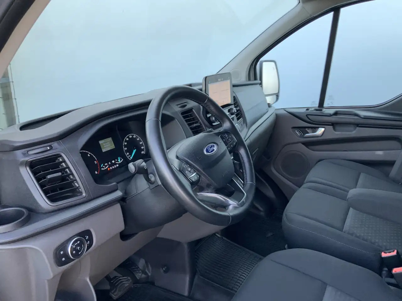 Ford Transit Custom 300 2.0 TDCI L1H1 Limited Airco Cruise Camera 3 Zi - 패널 밴 : 사진 5 Ford Transit Custom 300 2.0 TDCI L1H1 Limited Airco Cruise Camera 3 Zi - 패널 밴 : 사진 5