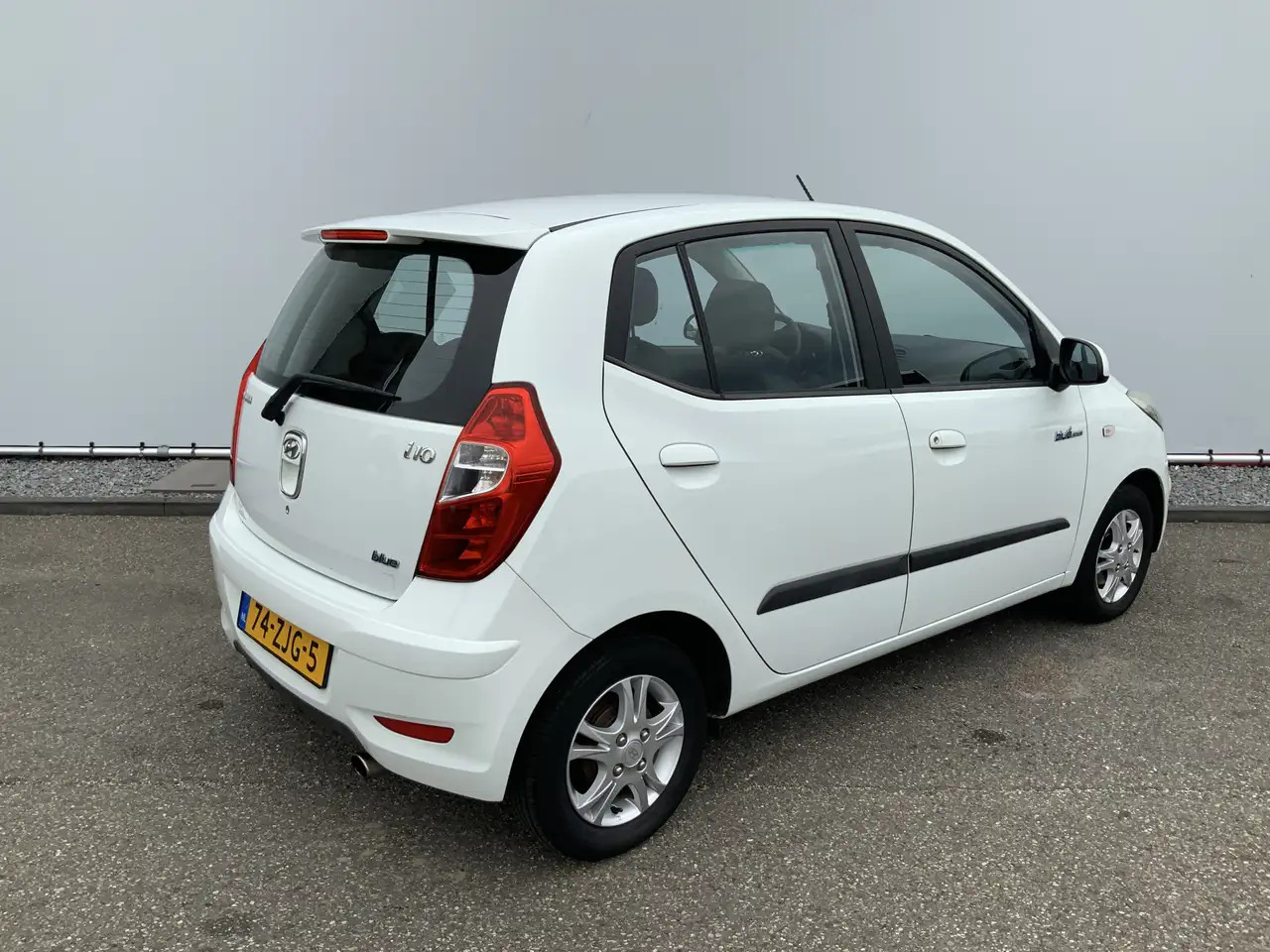 Hyundai i10 1.0 Pro 54083 KM! Airco, Lichtmetalen Wielen! - 해치백 : 사진 5 Hyundai i10 1.0 Pro 54083 KM! Airco, Lichtmetalen Wielen! - 해치백 : 사진 5