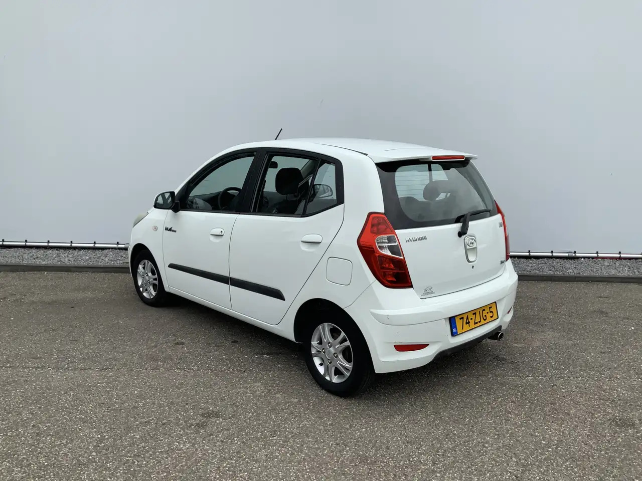 Hyundai i10 1.0 Pro 54083 KM! Airco, Lichtmetalen Wielen! - 해치백 : 사진 3 Hyundai i10 1.0 Pro 54083 KM! Airco, Lichtmetalen Wielen! - 해치백 : 사진 3