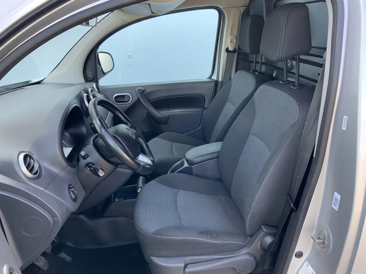 Mercedes-Benz Citan 109 CDI BlueEFFICIENCY Airco Cruise Euro 5 - 소형 밴 : 사진 4 Mercedes-Benz Citan 109 CDI BlueEFFICIENCY Airco Cruise Euro 5 - 소형 밴 : 사진 4