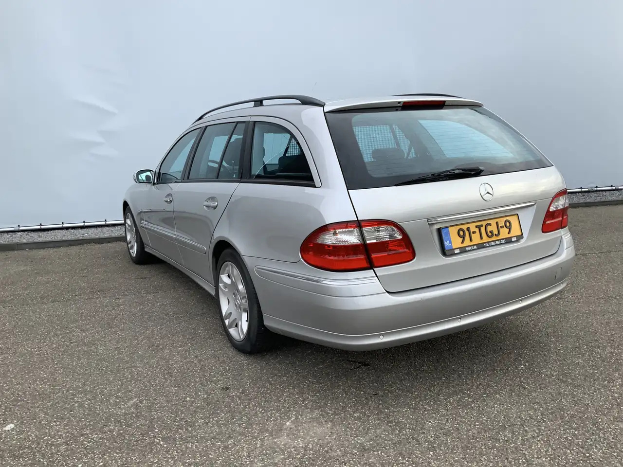 Mercedes-Benz E 500 Combi V8 Elegance 4-Matic airmatic,full option - 차량 : 사진 2 Mercedes-Benz E 500 Combi V8 Elegance 4-Matic airmatic,full option - 차량 : 사진 2