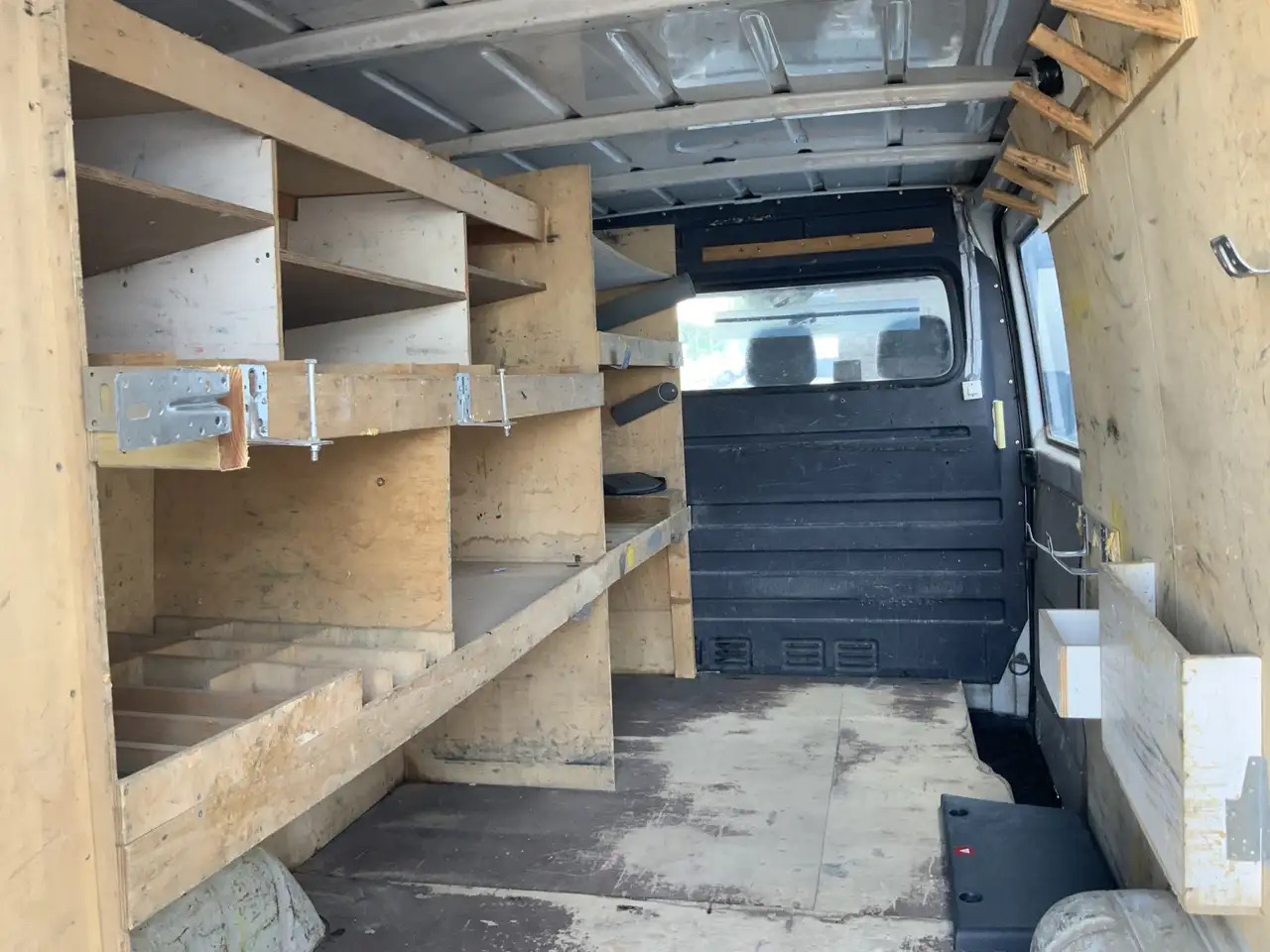 Mercedes-Benz Sprinter 208 CDI 2.2 355 L2H1 3 Zits Imperiaal Trap Trekhaa - 패널 밴 : 사진 5 Mercedes-Benz Sprinter 208 CDI 2.2 355 L2H1 3 Zits Imperiaal Trap Trekhaa - 패널 밴 : 사진 5