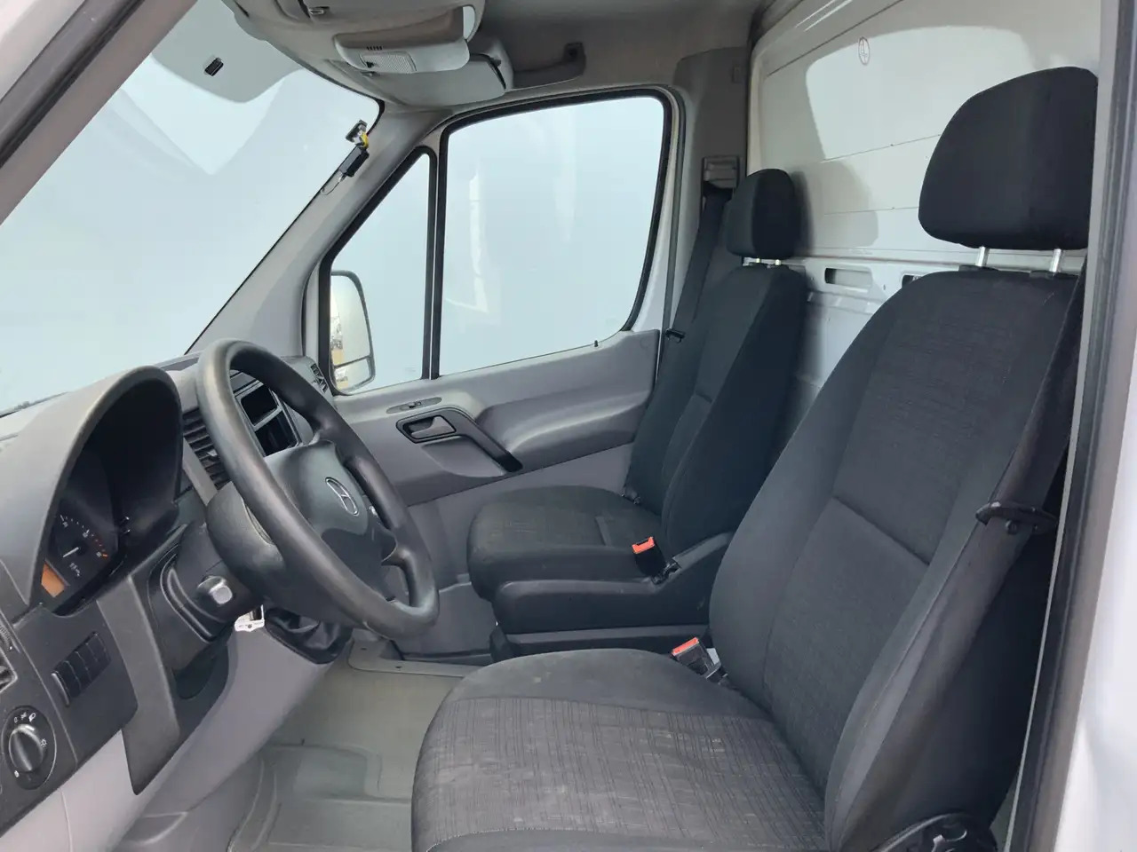 Mercedes-Benz Sprinter 311 2.2 CDI 366 ijsAuto - 40 C. Deuren 10 Euro 6 - 냉동 밴 : 사진 4 Mercedes-Benz Sprinter 311 2.2 CDI 366 ijsAuto - 40 C. Deuren 10 Euro 6 - 냉동 밴 : 사진 4