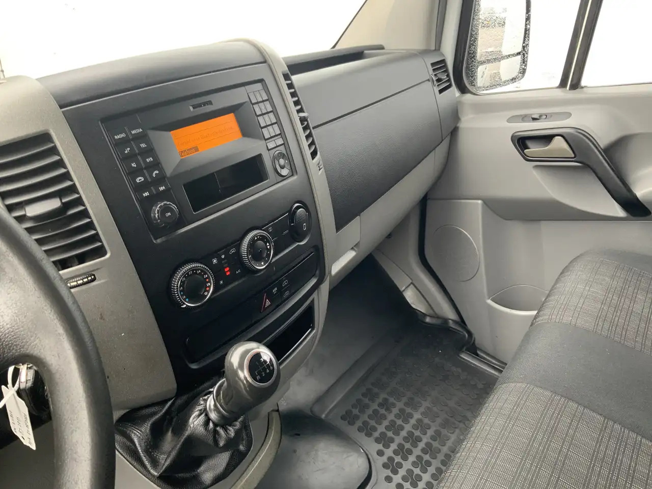 Mercedes-Benz Sprinter 313 2.2 CDI 325 L1 H2 Airco Cruise 3 Zits Trekhaak - 패널 밴 : 사진 5 Mercedes-Benz Sprinter 313 2.2 CDI 325 L1 H2 Airco Cruise 3 Zits Trekhaak - 패널 밴 : 사진 5