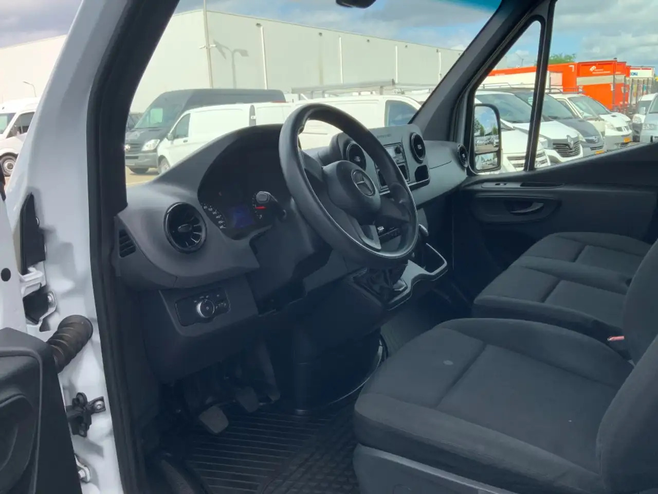 Mercedes-Benz Sprinter 314 2.2 CDI 366 L2H2 Airco 3 Zits Euro 6 - 패널 밴 : 사진 5 Mercedes-Benz Sprinter 314 2.2 CDI 366 L2H2 Airco 3 Zits Euro 6 - 패널 밴 : 사진 5