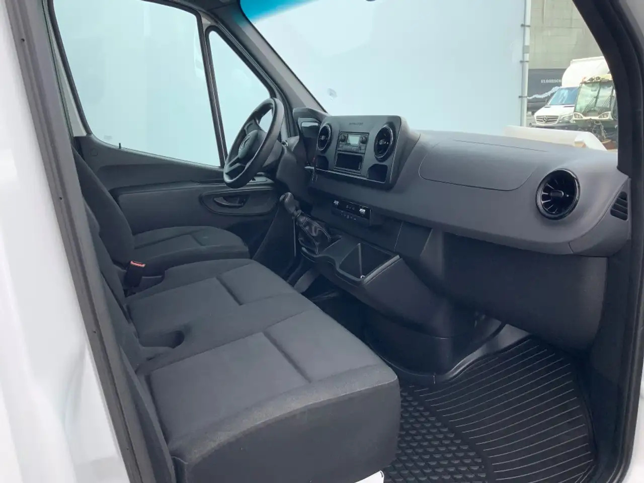 Mercedes-Benz Sprinter 314 2.2 CDI 366 L2H2 Airco 3 Zits Euro 6 - 패널 밴 : 사진 4 Mercedes-Benz Sprinter 314 2.2 CDI 366 L2H2 Airco 3 Zits Euro 6 - 패널 밴 : 사진 4