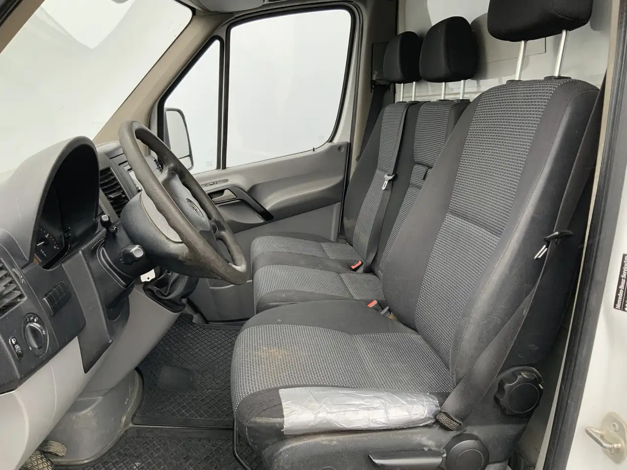 Mercedes-Benz Sprinter 513 2.2 CDI 432 Meubelbak & Deuren 3 Zits Cruise T - 박스 밴 : 사진 4 Mercedes-Benz Sprinter 513 2.2 CDI 432 Meubelbak & Deuren 3 Zits Cruise T - 박스 밴 : 사진 4