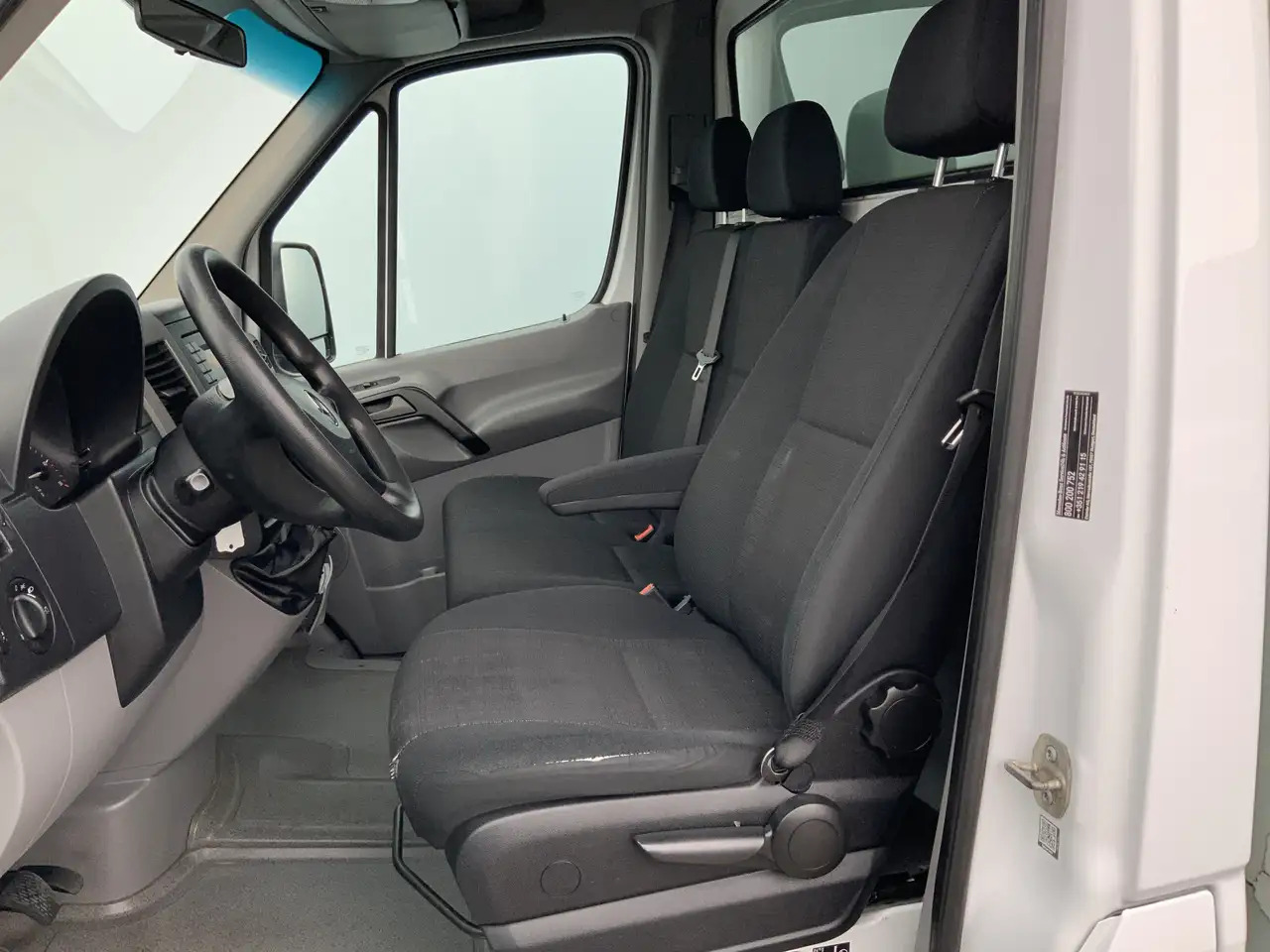 Mercedes-Benz Sprinter 516 2.2 CDI 432 Meubelbak&Deuren &Trap Airco 3 Zit - 박스 밴 : 사진 4 Mercedes-Benz Sprinter 516 2.2 CDI 432 Meubelbak&Deuren &Trap Airco 3 Zit - 박스 밴 : 사진 4