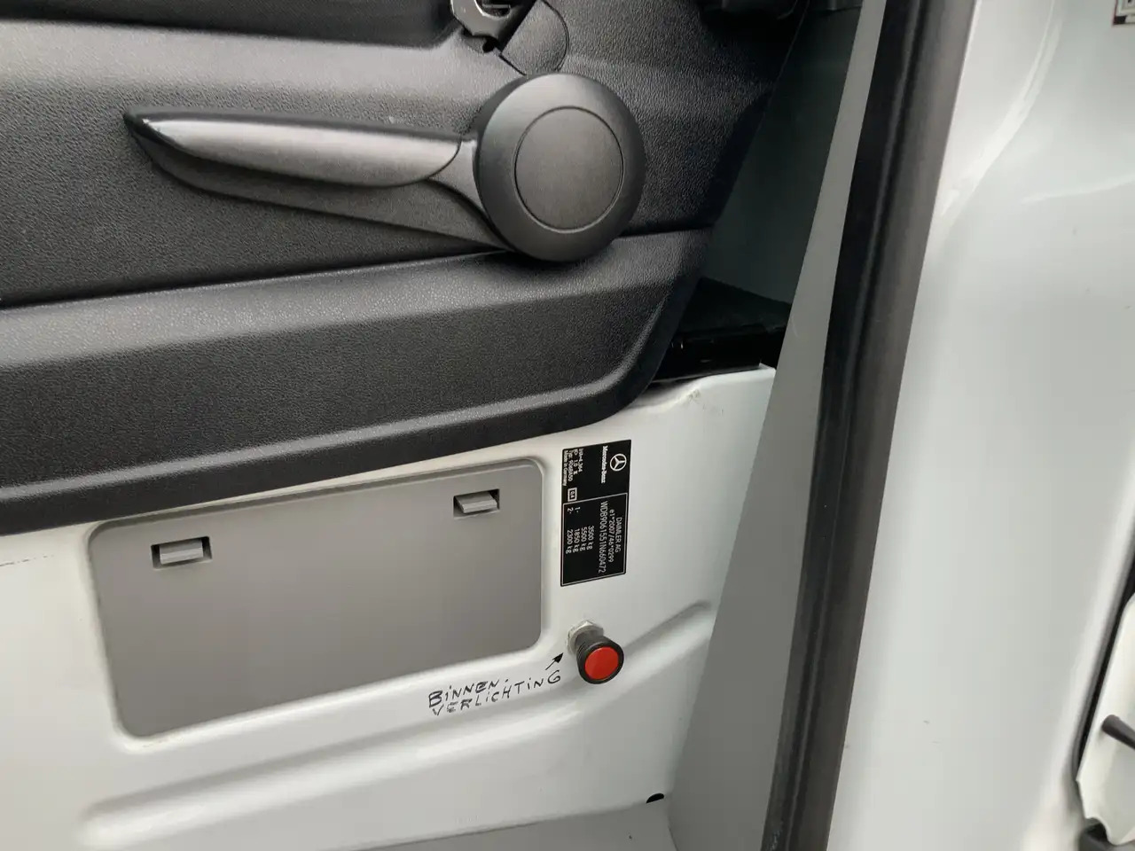 Mercedes-Benz Sprinter 516 2.2 CDI 432 Meubelbak&Deuren &Trap Airco 3 Zit - 박스 밴 : 사진 5 Mercedes-Benz Sprinter 516 2.2 CDI 432 Meubelbak&Deuren &Trap Airco 3 Zit - 박스 밴 : 사진 5