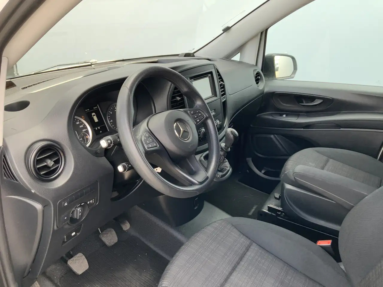 Mercedes-Benz Vito 110 CDI L2 Airco Cruise Navi Scherm Dakrail Euro 6 - 소형 밴 : 사진 5 Mercedes-Benz Vito 110 CDI L2 Airco Cruise Navi Scherm Dakrail Euro 6 - 소형 밴 : 사진 5