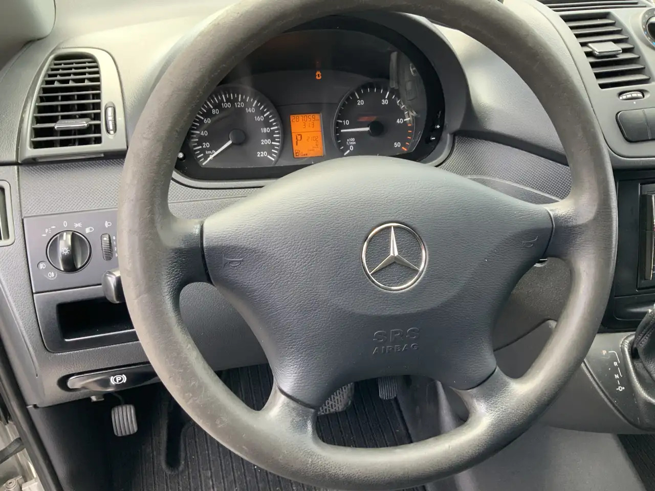 Mercedes-Benz Vito 122 CDI Automaat Koel Auto werkt 100 % 0.gr Airco - 냉동 밴 : 사진 4 Mercedes-Benz Vito 122 CDI Automaat Koel Auto werkt 100 % 0.gr Airco - 냉동 밴 : 사진 4