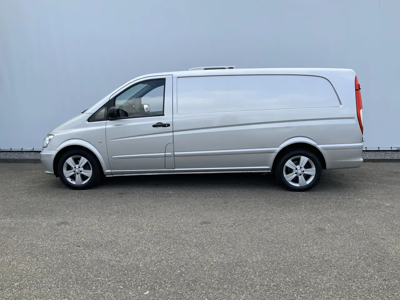 Mercedes-Benz Vito 122 CDI Automaat Koel Auto werkt 100 % 0.gr Airco - 냉동 밴 : 사진 3 Mercedes-Benz Vito 122 CDI Automaat Koel Auto werkt 100 % 0.gr Airco - 냉동 밴 : 사진 3