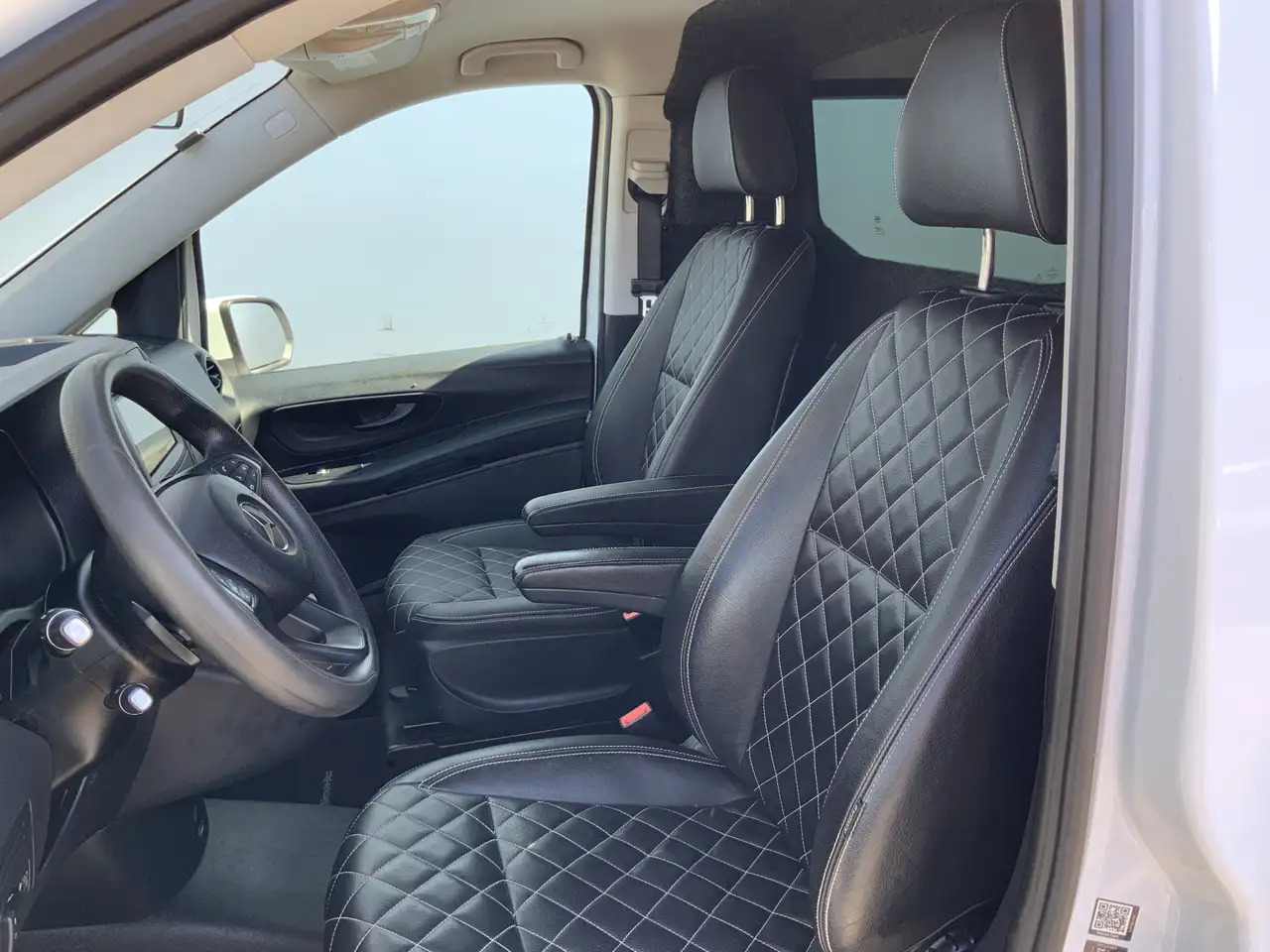 Mercedes-Benz Vito Tourer XL 114 CDI Autom. Airco Cruise Camera Alu V - 패널 밴 : 사진 5 Mercedes-Benz Vito Tourer XL 114 CDI Autom. Airco Cruise Camera Alu V - 패널 밴 : 사진 5