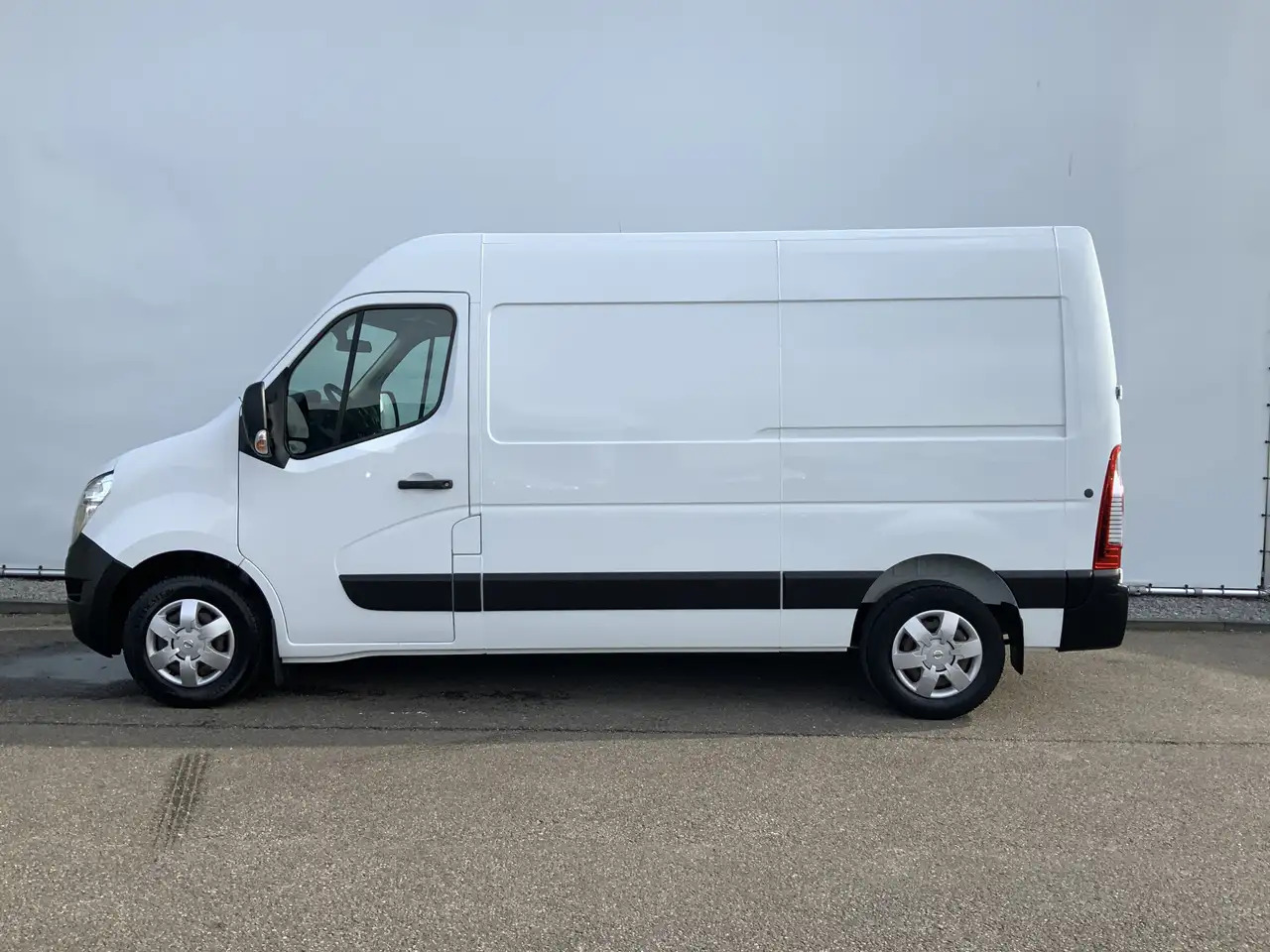 Nissan NV400 2.3 dCi L2H2 Optima L2H2 Airco Cruise Trekhaak 250 - 패널 밴 : 사진 3 Nissan NV400 2.3 dCi L2H2 Optima L2H2 Airco Cruise Trekhaak 250 - 패널 밴 : 사진 3