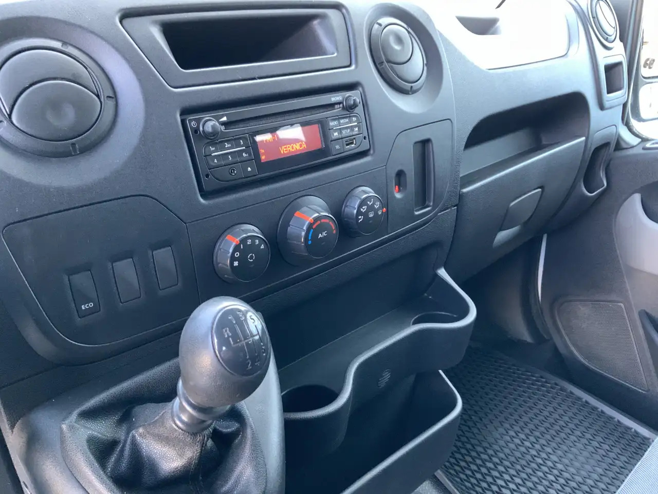 Nissan NV400 2.3 dCi L3H1 Dub Cab 3 Zijde Kipper Airco Bakmaat - 덤프 밴, 콤비 밴 : 사진 5 Nissan NV400 2.3 dCi L3H1 Dub Cab 3 Zijde Kipper Airco Bakmaat - 덤프 밴, 콤비 밴 : 사진 5