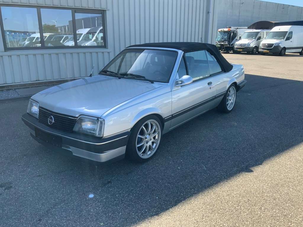Opel Ascona 1.6 S Automaat Cabriolet Marge geen btw - 차량 : 사진 2 Opel Ascona 1.6 S Automaat Cabriolet Marge geen btw - 차량 : 사진 2