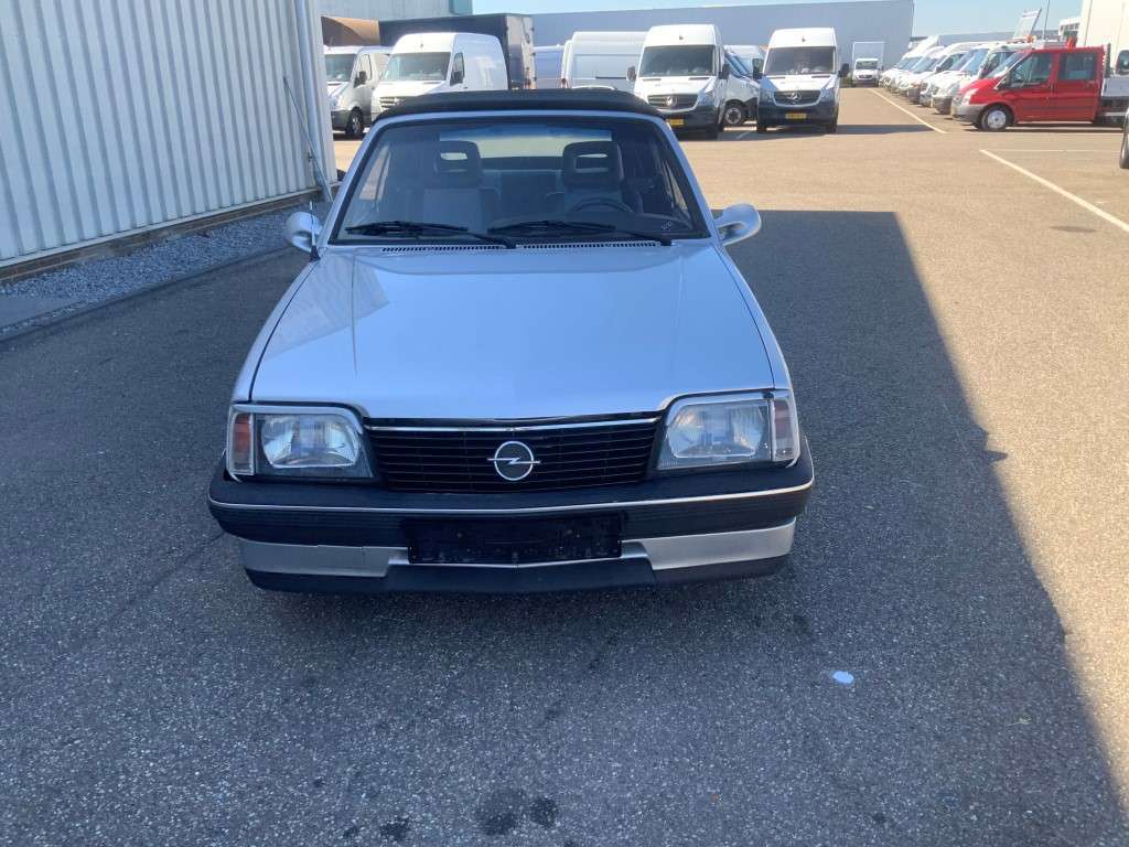Opel Ascona 1.6 S Automaat Cabriolet Marge geen btw - 차량 : 사진 3 Opel Ascona 1.6 S Automaat Cabriolet Marge geen btw - 차량 : 사진 3