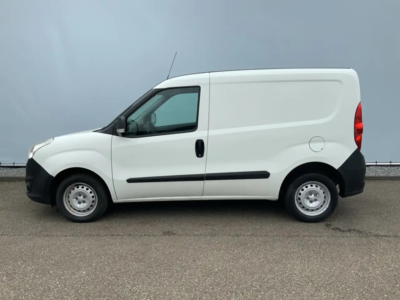 Opel Combo 1.3 CDTi L1H1 ecoFLEX Selection Airco Trekhaak 100 - 소형 밴 : 사진 4 Opel Combo 1.3 CDTi L1H1 ecoFLEX Selection Airco Trekhaak 100 - 소형 밴 : 사진 4