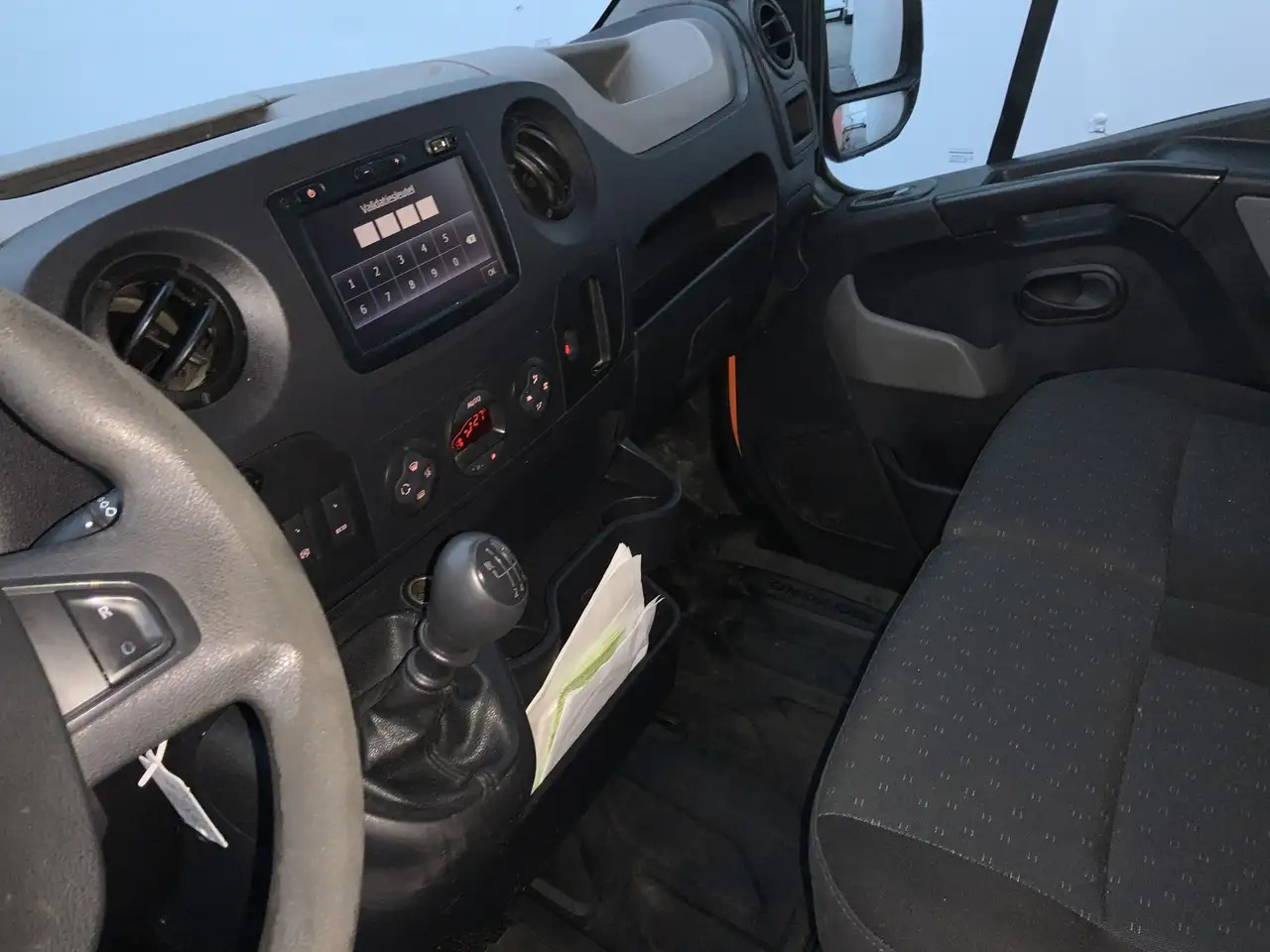 Opel Movano 2.3 CDTI BiTurbo L2H3 Start/Stop Airco 3 Zits Trek - 패널 밴 : 사진 5 Opel Movano 2.3 CDTI BiTurbo L2H3 Start/Stop Airco 3 Zits Trek - 패널 밴 : 사진 5