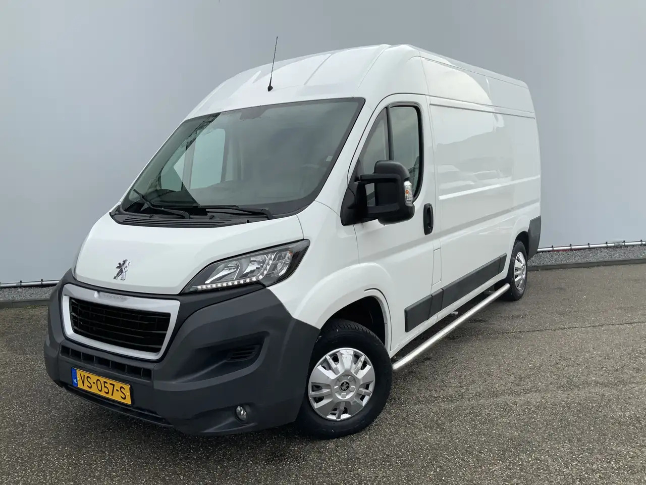 Peugeot Boxer 330 2.2 HDI L2H2 Première Airco Cruise Camera side - 패널 밴 : 사진 1 Peugeot Boxer 330 2.2 HDI L2H2 Première Airco Cruise Camera side - 패널 밴 : 사진 1