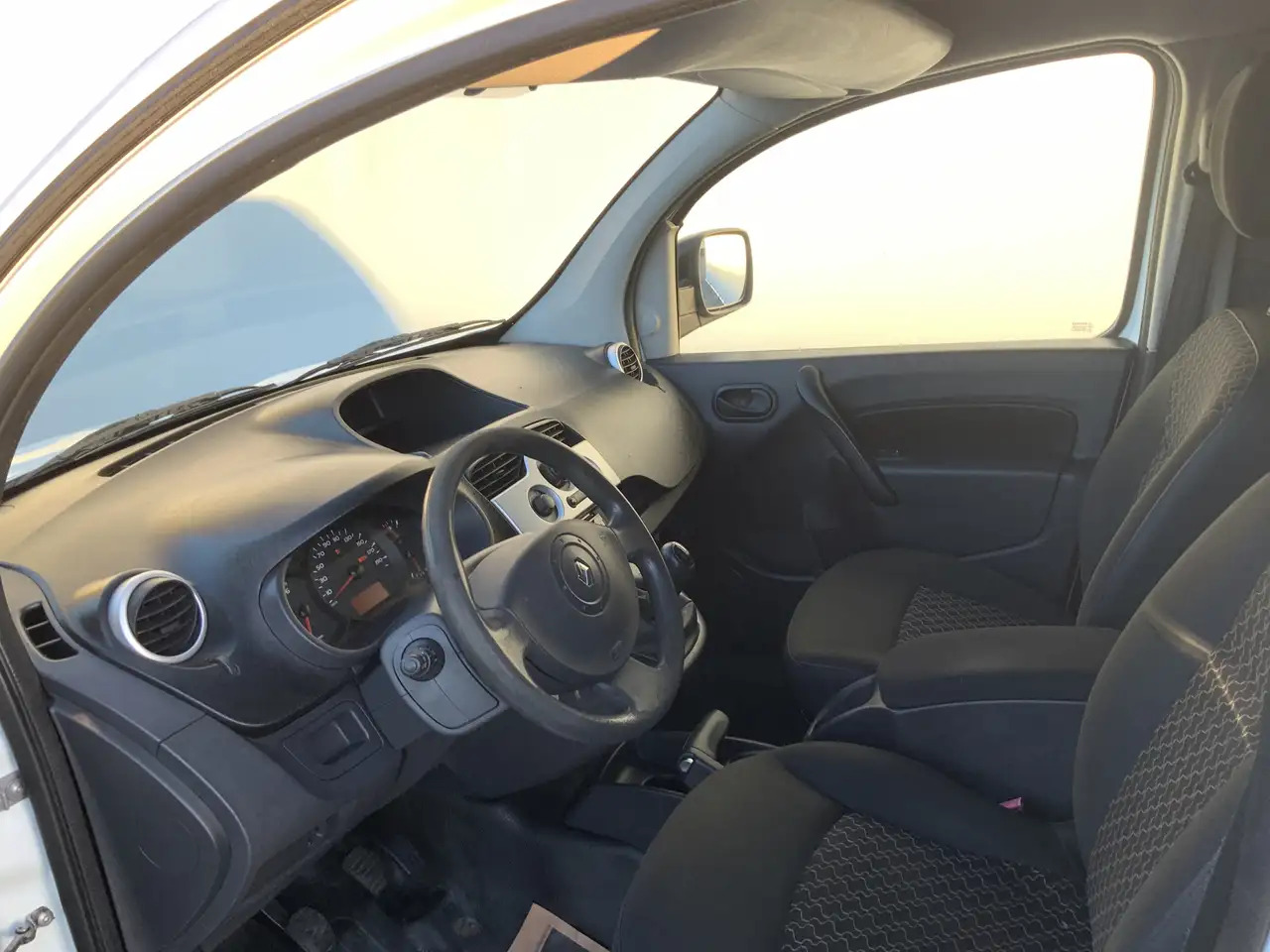 Renault Kangoo Express 1.5 dCi 70 Express Comfort Airco Trekhaak - 소형 밴 : 사진 4 Renault Kangoo Express 1.5 dCi 70 Express Comfort Airco Trekhaak - 소형 밴 : 사진 4