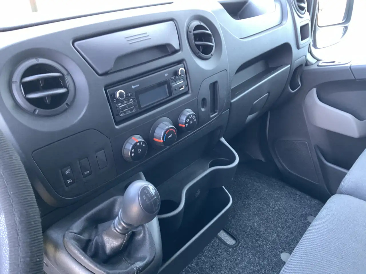 Renault Master T33 2.3 dCi L1H1Airco Cruise 3 Zits Trekhaak 2500 - 패널 밴 : 사진 5 Renault Master T33 2.3 dCi L1H1Airco Cruise 3 Zits Trekhaak 2500 - 패널 밴 : 사진 5