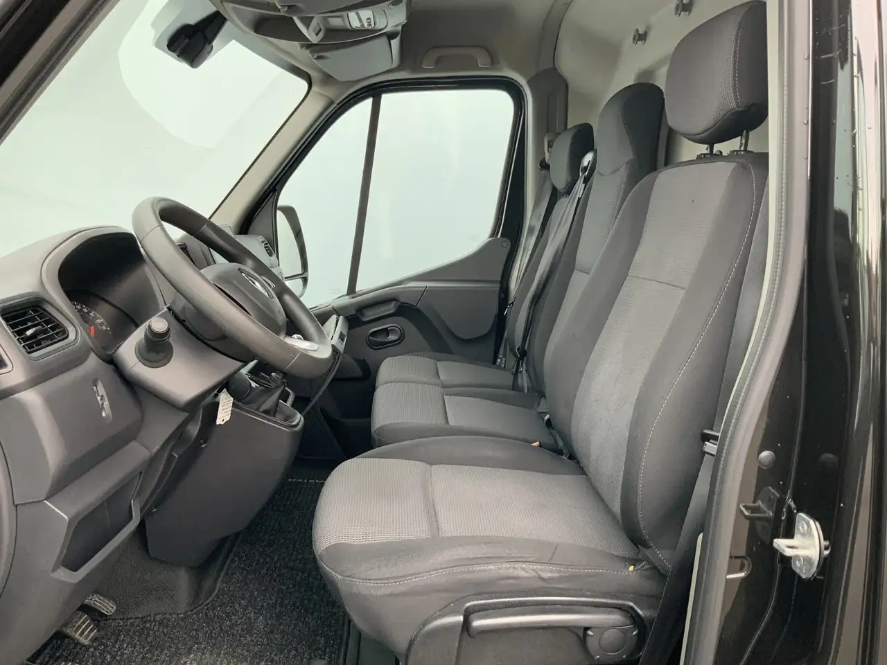 Renault Master T35 2.3 dCi 150 L2H2 Airco Cruise 3 Zits Camera Tr - 패널 밴 : 사진 4 Renault Master T35 2.3 dCi 150 L2H2 Airco Cruise 3 Zits Camera Tr - 패널 밴 : 사진 4