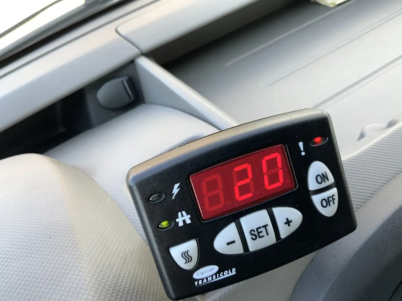Renault Master T35 2.3 dCi L3H2 Maxi Koelauto Cruise 3 Zits Euro - 냉동 밴 : 사진 5 Renault Master T35 2.3 dCi L3H2 Maxi Koelauto Cruise 3 Zits Euro - 냉동 밴 : 사진 5