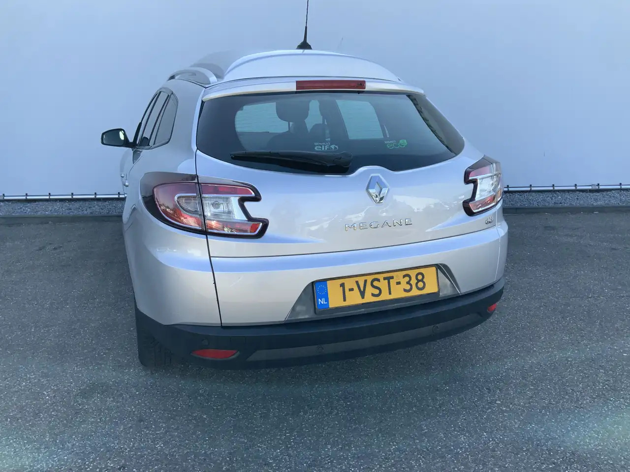Renault Megane 1.5 dCi Expression Airco Navi Grijs Kenteken Euro - 차량 : 사진 2 Renault Megane 1.5 dCi Expression Airco Navi Grijs Kenteken Euro - 차량 : 사진 2