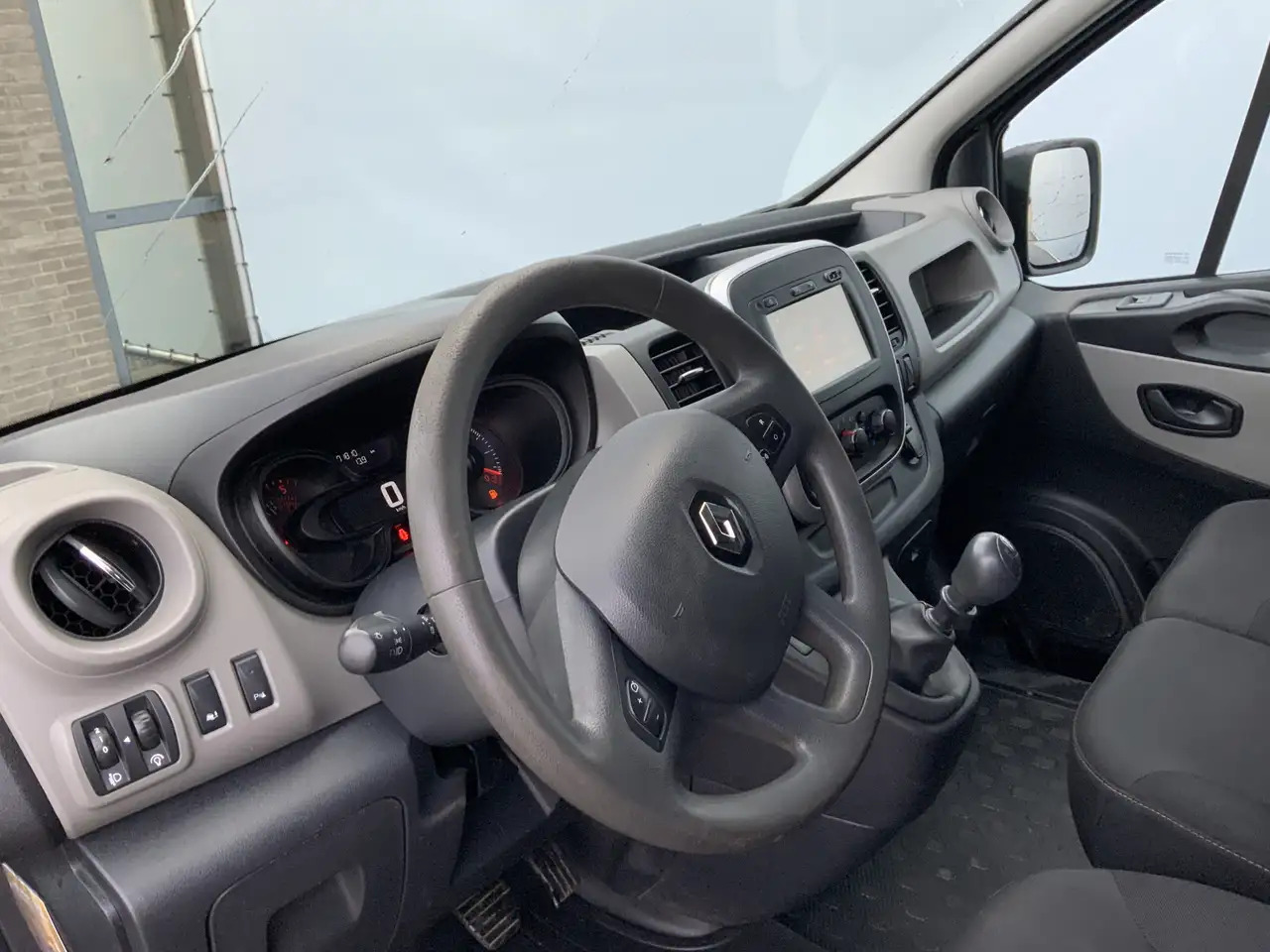 Renault Trafic 1.6 dCi T29 L2H1 Airco Cruise Trerkhaak 2000kg 3 Z - 패널 밴 : 사진 5 Renault Trafic 1.6 dCi T29 L2H1 Airco Cruise Trerkhaak 2000kg 3 Z - 패널 밴 : 사진 5