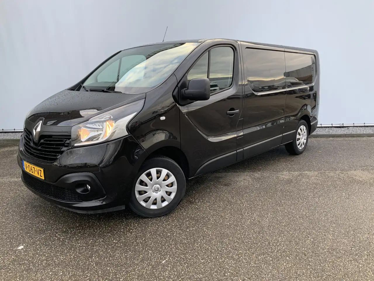 Renault Trafic 1.6 dCi T29 L2H1 Airco Cruise Trerkhaak 2000kg 3 Z - 패널 밴 : 사진 1 Renault Trafic 1.6 dCi T29 L2H1 Airco Cruise Trerkhaak 2000kg 3 Z - 패널 밴 : 사진 1