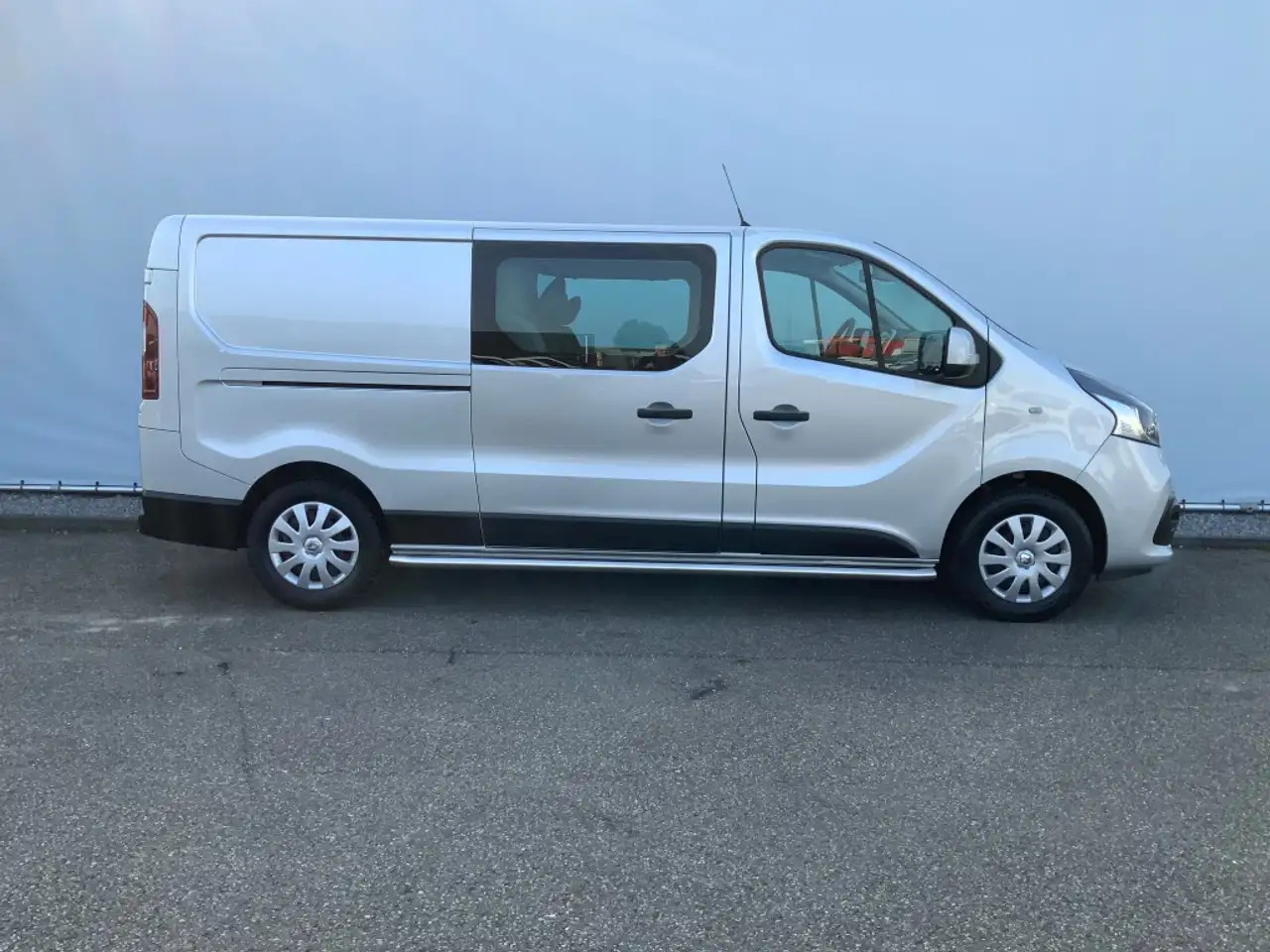 Renault Trafic 1.6 dCi T29 L2H1 Dub Cab Airco Camera Navi Trekhaa - 콤비 밴 : 사진 4 Renault Trafic 1.6 dCi T29 L2H1 Dub Cab Airco Camera Navi Trekhaa - 콤비 밴 : 사진 4