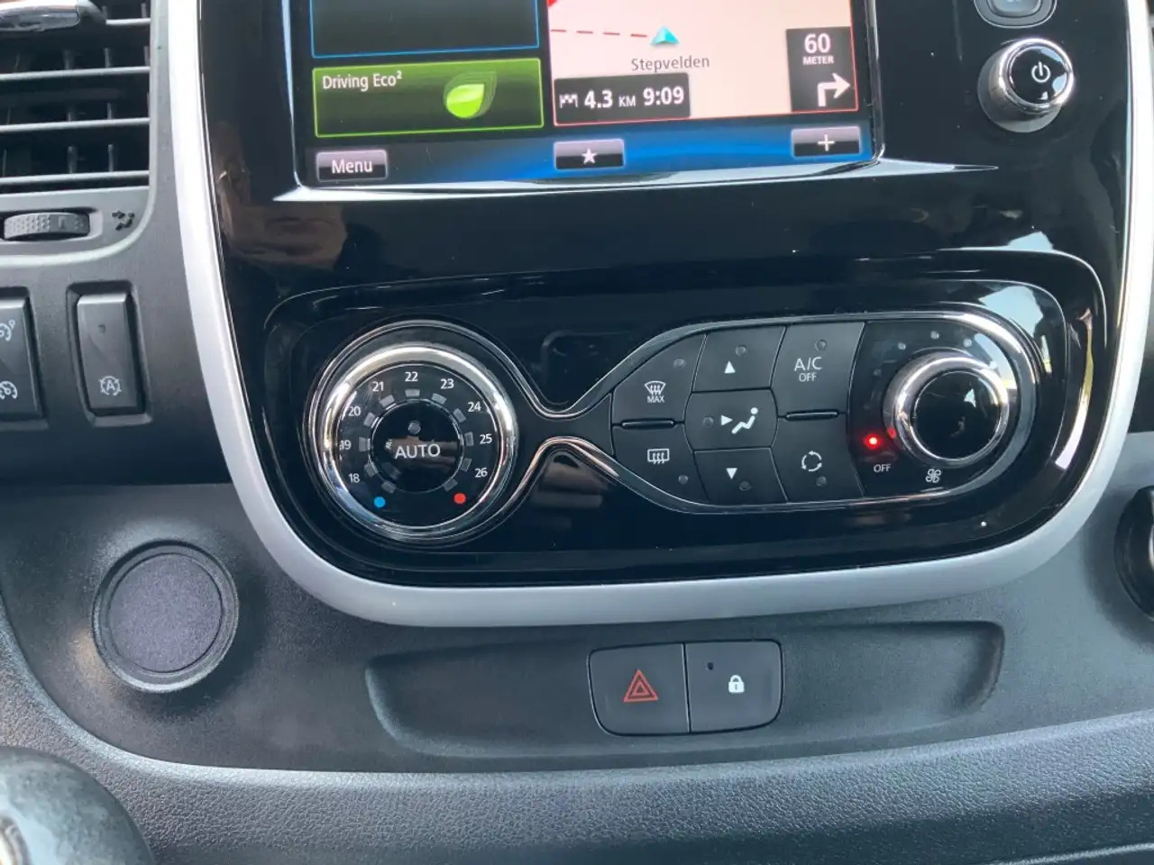 리스 Renault Trafic 1.6 dCi T29 L2H1 Dub Cab Airco Camera Navi Trekhaa Renault Trafic 1.6 dCi T29 L2H1 Dub Cab Airco Camera Navi Trekhaa : 사진 18