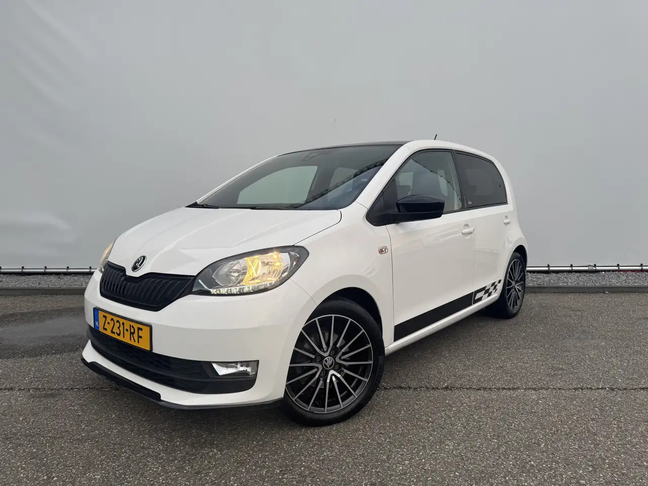Skoda Citigo 1.0 Greentech Style Monte-Carlo Airco, Panoramadak - 해치백 : 사진 1 Skoda Citigo 1.0 Greentech Style Monte-Carlo Airco, Panoramadak - 해치백 : 사진 1