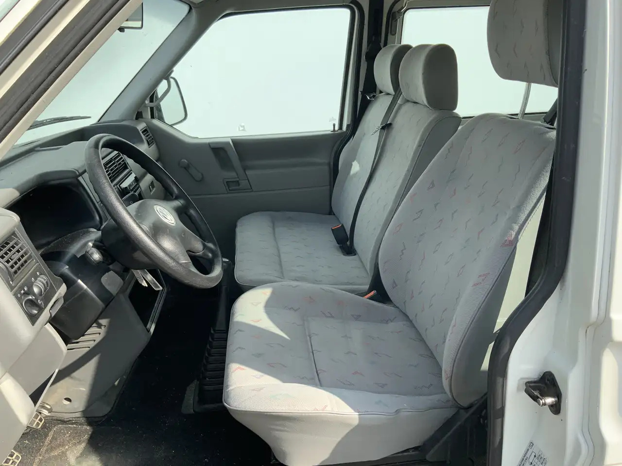 Volkswagen 1.9 TD 292 T800 Dubbel Cab 6 Zits Euro 3 - 콤비 밴 : 사진 5 Volkswagen 1.9 TD 292 T800 Dubbel Cab 6 Zits Euro 3 - 콤비 밴 : 사진 5