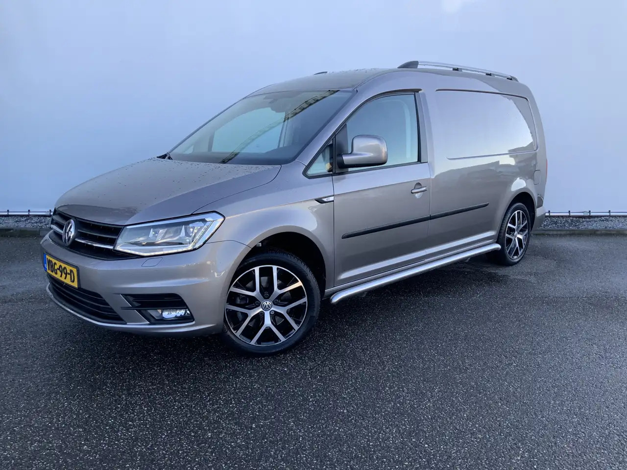 Volkswagen Caddy 2.0 TDI L2H1 150 pk DSG Maxi Excl. Edition Autom A - 소형 밴 : 사진 1 Volkswagen Caddy 2.0 TDI L2H1 150 pk DSG Maxi Excl. Edition Autom A - 소형 밴 : 사진 1