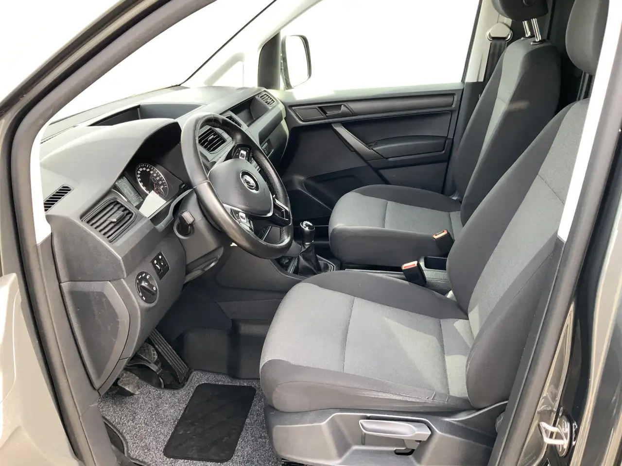 Volkswagen Caddy 2.0 TDI L2H1 BMT Maxi Exclusive Edtion Airco Navi - 소형 밴 : 사진 4 Volkswagen Caddy 2.0 TDI L2H1 BMT Maxi Exclusive Edtion Airco Navi - 소형 밴 : 사진 4