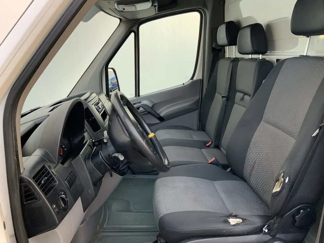 Volkswagen Crafter 35 2.0 TDI L3H1 Glasresteel Airco Cruise 3 Zits UI - 박스 밴, 지자체/ 특수 차량 : 사진 3 Volkswagen Crafter 35 2.0 TDI L3H1 Glasresteel Airco Cruise 3 Zits UI - 박스 밴, 지자체/ 특수 차량 : 사진 3