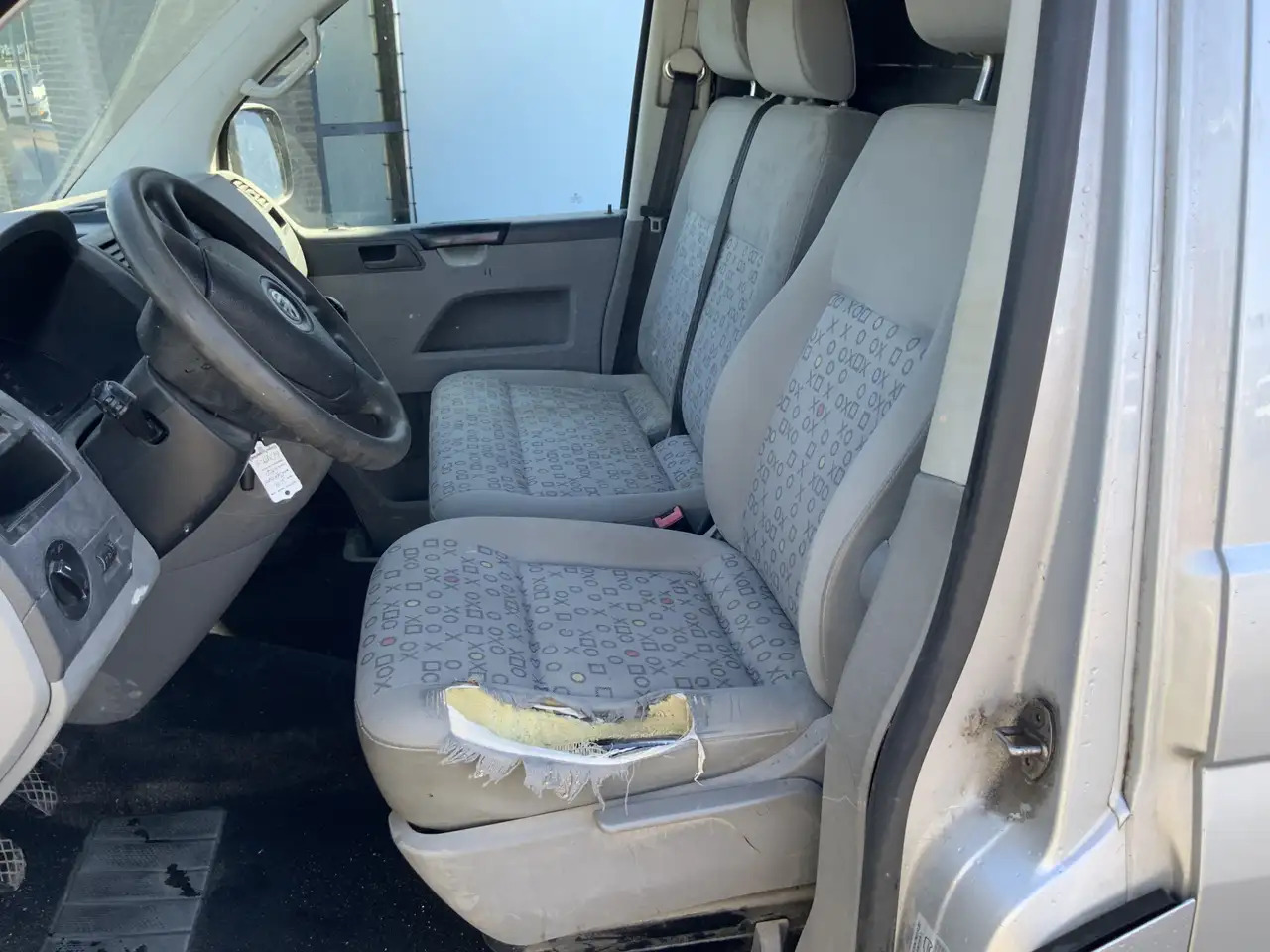 Volkswagen T5 Transporter 1.9 TDI 340 MHD (Versnellingsbak Defekt !!)Airco 3 - 패널 밴 : 사진 2 Volkswagen T5 Transporter 1.9 TDI 340 MHD (Versnellingsbak Defekt !!)Airco 3 - 패널 밴 : 사진 2