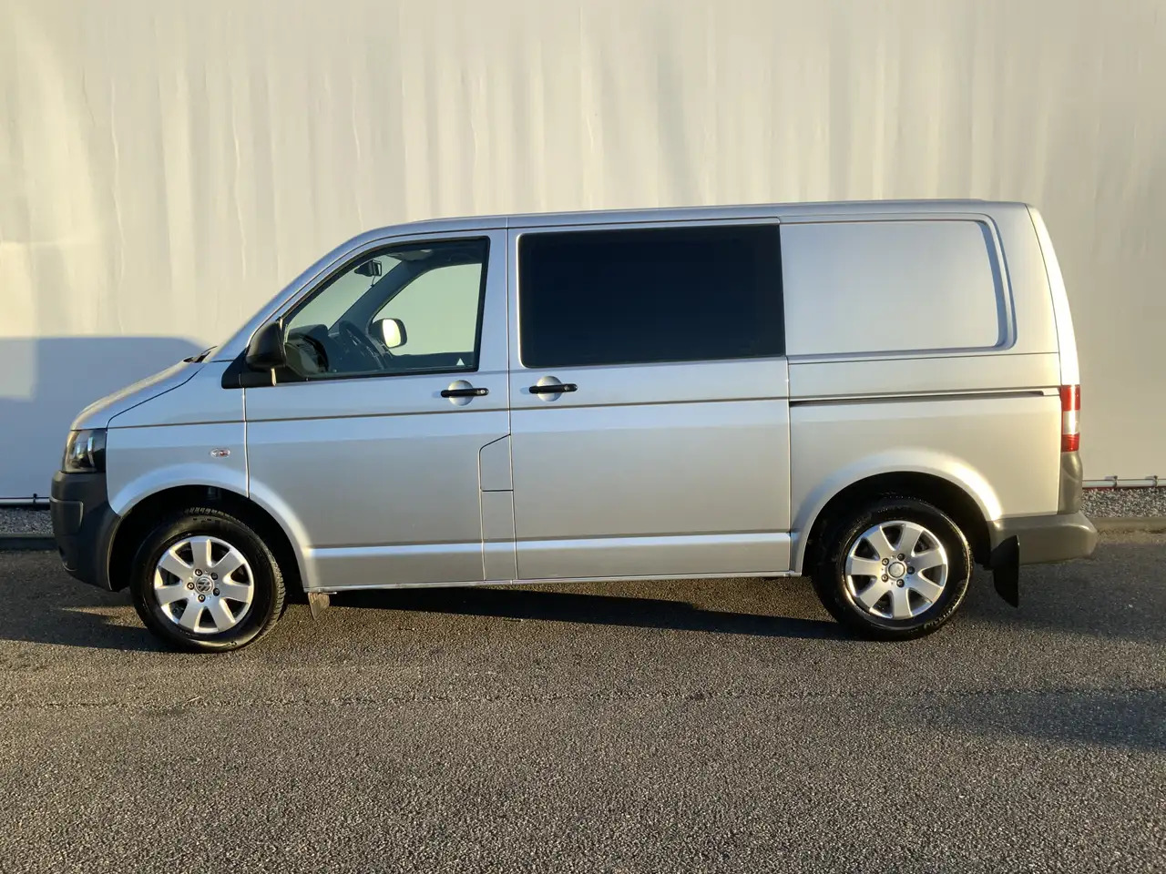 Volkswagen T5 Transporter 2.0 L1H2 Benzine Airco Navi Dub Schuifdeuren Leer - 패널 밴 : 사진 3 Volkswagen T5 Transporter 2.0 L1H2 Benzine Airco Navi Dub Schuifdeuren Leer - 패널 밴 : 사진 3