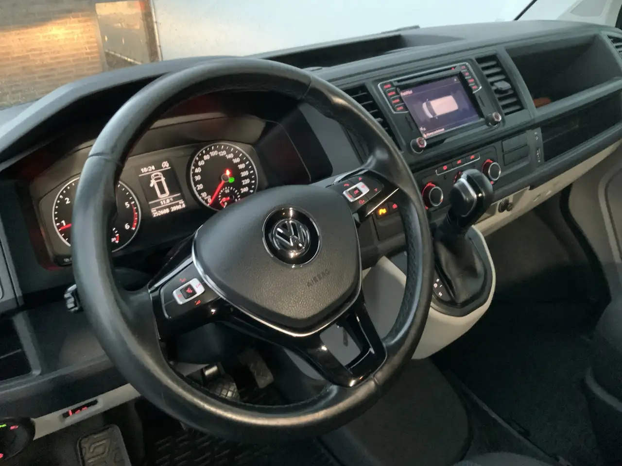Volkswagen T6 Transporter 2.0 TDI L2H2 Highline Automaat Airco Cruise Navi A - 패널 밴 : 사진 5 Volkswagen T6 Transporter 2.0 TDI L2H2 Highline Automaat Airco Cruise Navi A - 패널 밴 : 사진 5