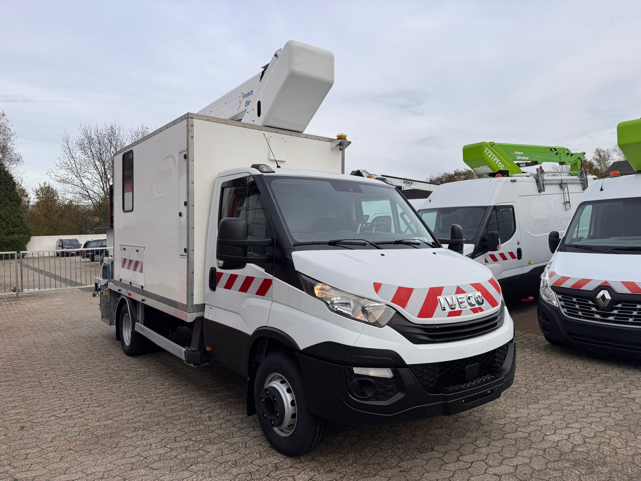 IVECO Daily 70C18 Hubarbeitsbühne Steiger France Elevateur 172 CPL EURO 6C - 트럭 탑재 고가작업 플랫폼 : 사진 2 IVECO Daily 70C18 Hubarbeitsbühne Steiger France Elevateur 172 CPL EURO 6C - 트럭 탑재 고가작업 플랫폼 : 사진 2