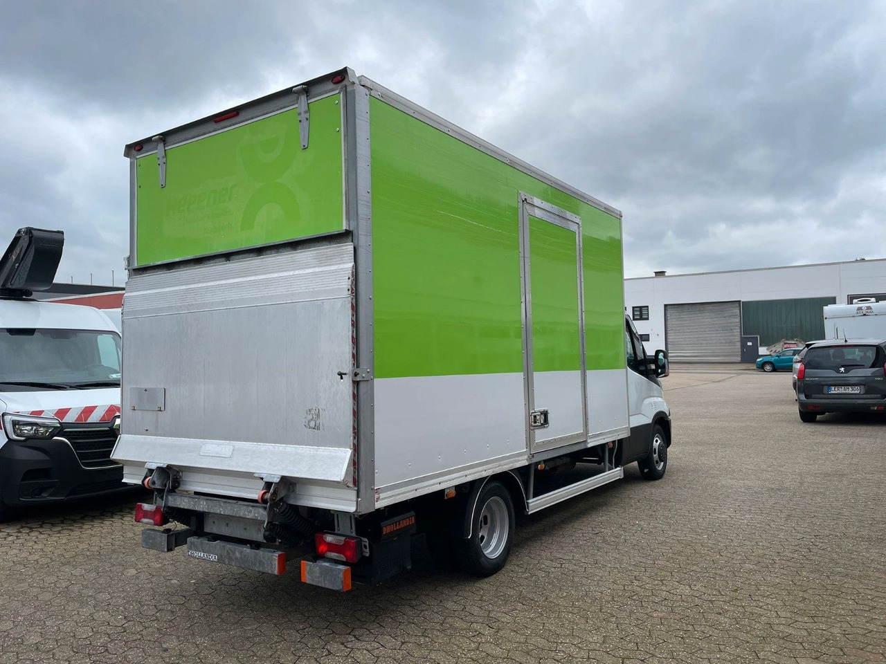 Iveco Daily 35C15 Koffer 4.2m Ladebordwand - 박스 밴 : 사진 4 Iveco Daily 35C15 Koffer 4.2m Ladebordwand - 박스 밴 : 사진 4