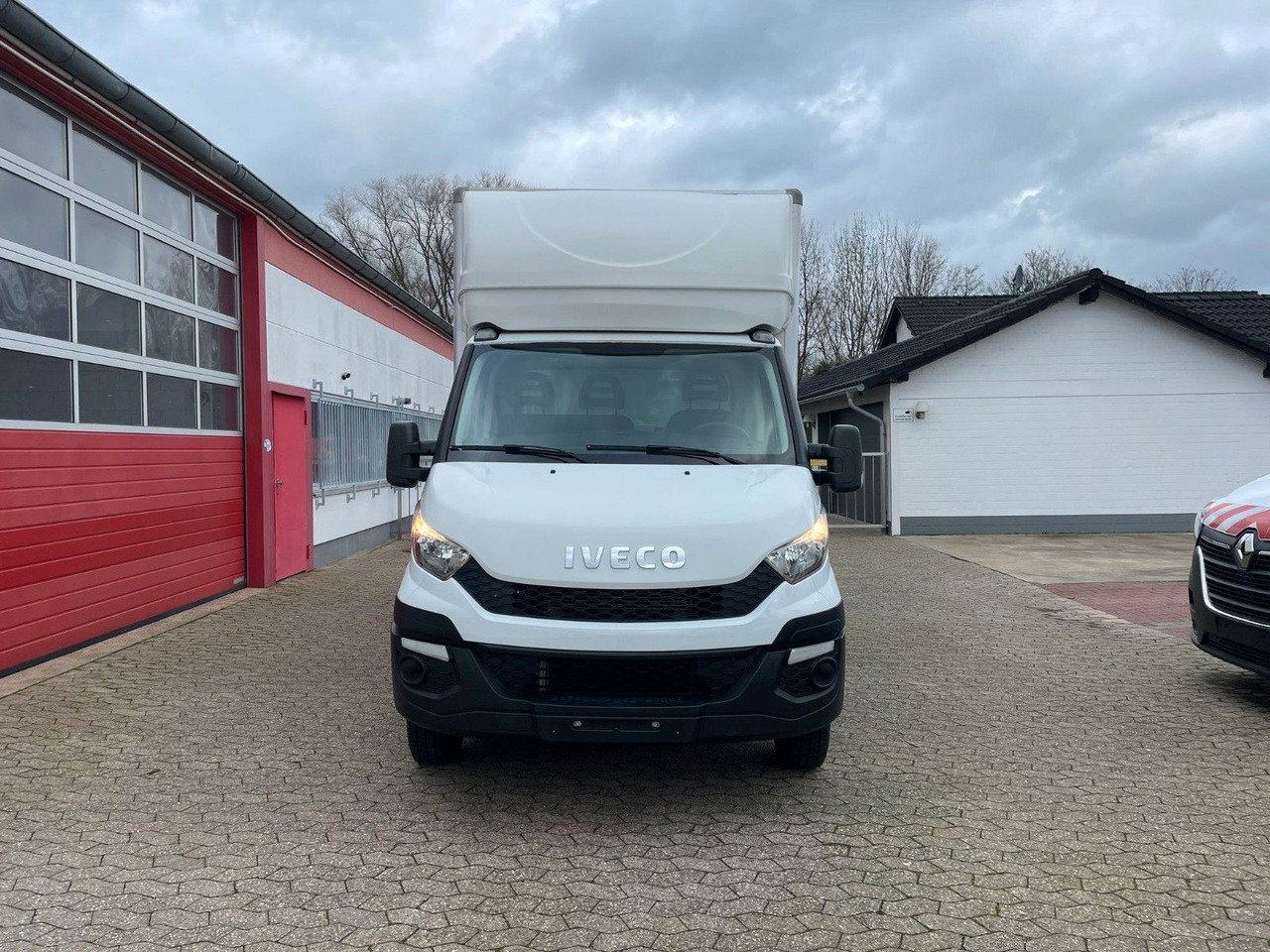 Iveco Daily Koffer 4.2m Ladebordwand Dhollandia Klima - 박스 밴 : 사진 2 Iveco Daily Koffer 4.2m Ladebordwand Dhollandia Klima - 박스 밴 : 사진 2
