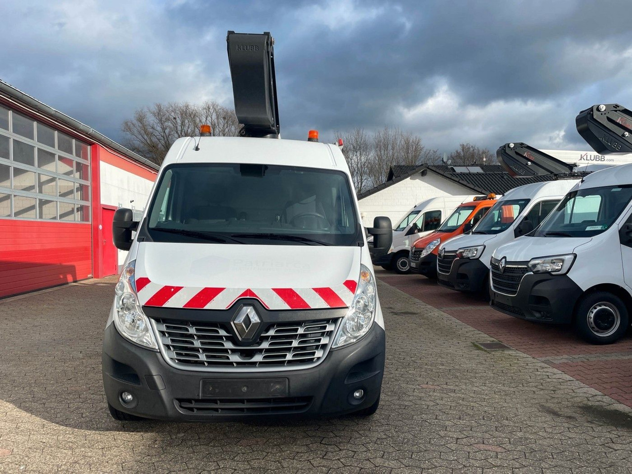 Renault Master Hubarbeitsbühne 2 Personen Korb bis 200kg - 트럭 탑재 고가작업 플랫폼 : 사진 2 Renault Master Hubarbeitsbühne 2 Personen Korb bis 200kg - 트럭 탑재 고가작업 플랫폼 : 사진 2