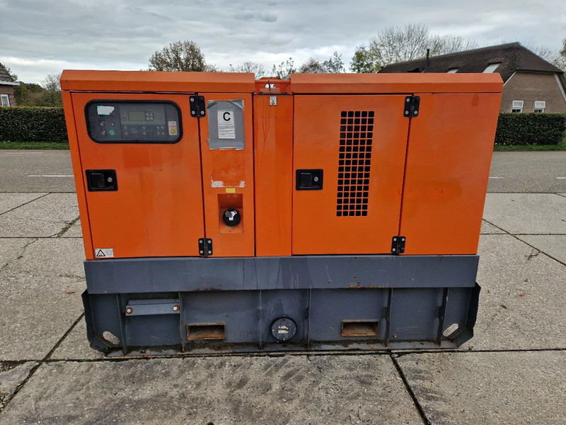Atlas-Copco QAS 60 met Perkins motor - 발전기 세트 : 사진 1 Atlas-Copco QAS 60 met Perkins motor - 발전기 세트 : 사진 1