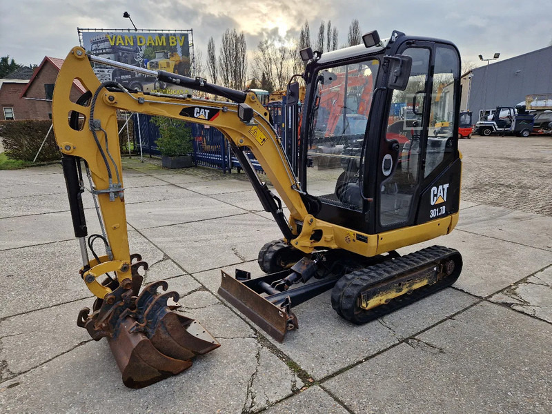 Caterpillar 301.7D with low hours! - 미니 굴삭기 : 사진 1 Caterpillar 301.7D with low hours! - 미니 굴삭기 : 사진 1