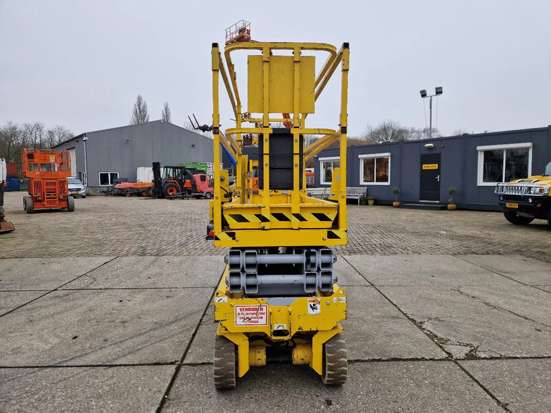 Genie GS2032 elektrisch werkhoogte 8m. met keuring - 시저 리프트 : 사진 5 Genie GS2032 elektrisch werkhoogte 8m. met keuring - 시저 리프트 : 사진 5