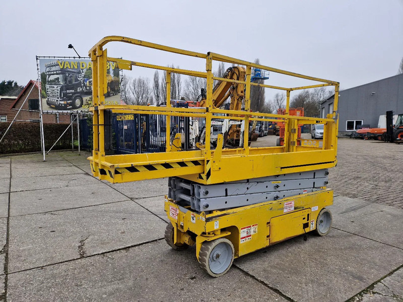 Genie GS2032 elektrisch werkhoogte 8m. met keuring - 시저 리프트 : 사진 1 Genie GS2032 elektrisch werkhoogte 8m. met keuring - 시저 리프트 : 사진 1